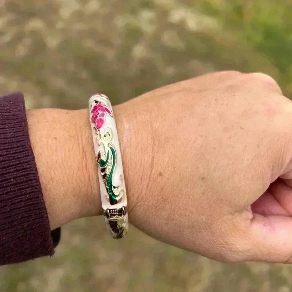 4/$50 pink CLOISONNÉ BANGLE bracelet for woman  with flowers - Picture 4 of 8
